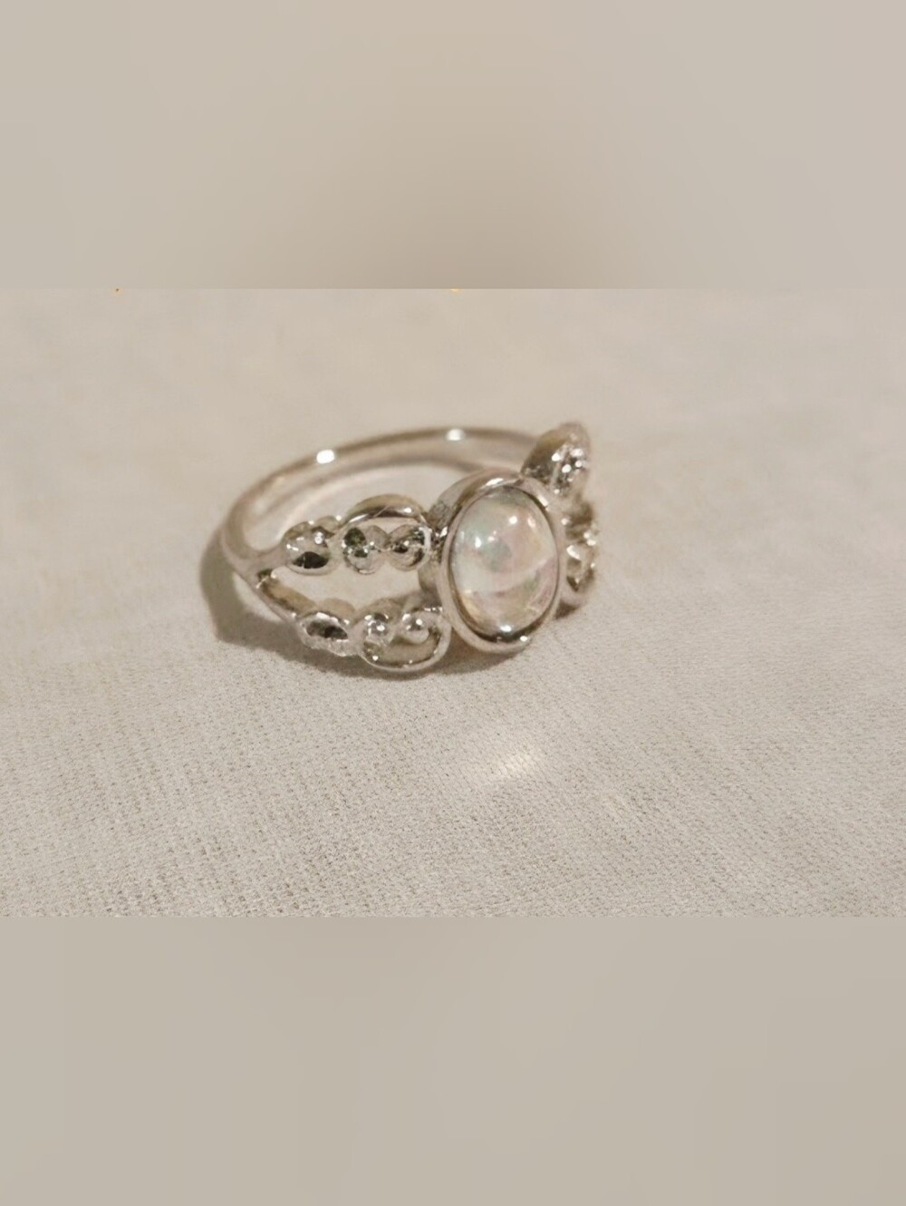 Silver Moonstone Cabochon Ring in White Size7